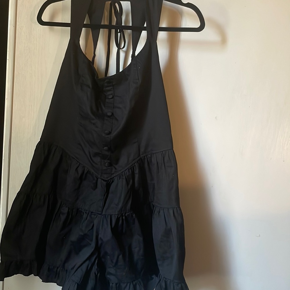 Wild fable M Black shorts dress with cool straps and spring pockets on the back,
